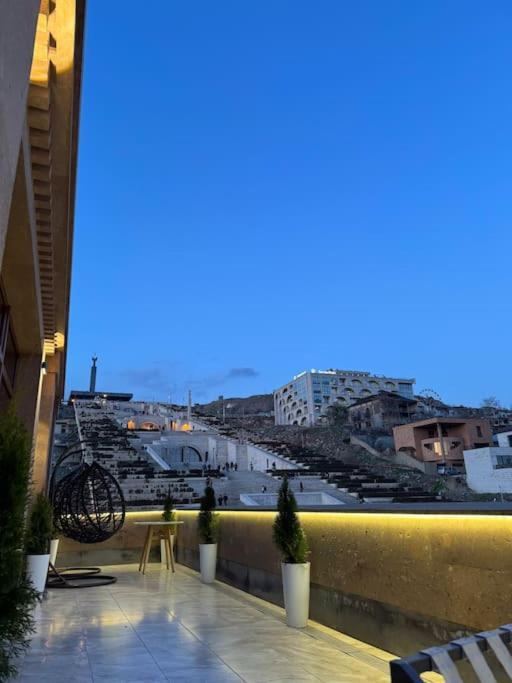 Touch The Sky Apartment Yerevan